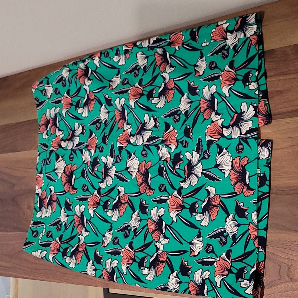 J by J. Crew green and pink floral pencil skirt size 6